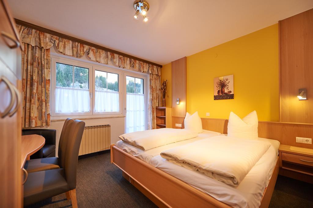 Gaestehaus Emmi Kleinarl Exteriör bild